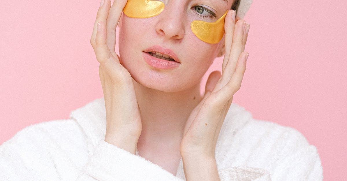 Understanding the Differences Between Chemical Peels and RF Treatments