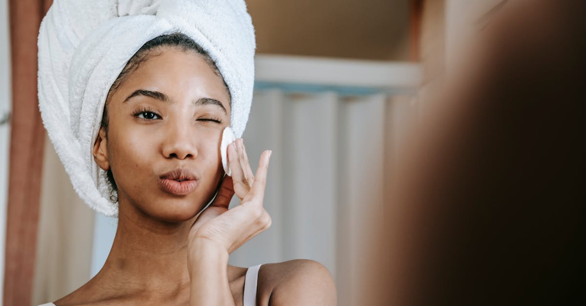 Unlocking Youthful Radiance: How Microdermabrasion Helps